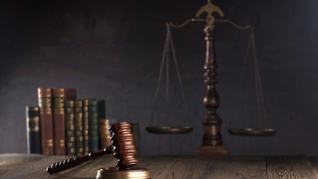 עורך דין חוזים